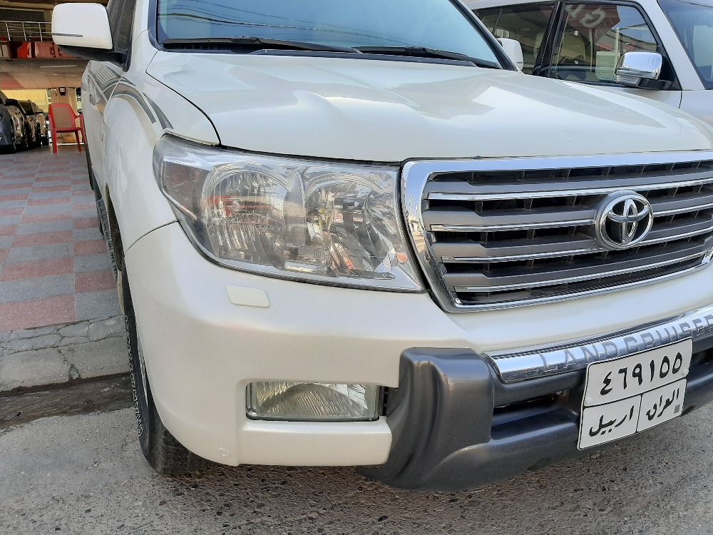 تۆیۆتا لاند کروزەر